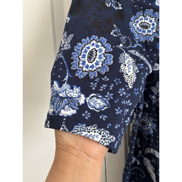 HASTING & SMITH WOMEN'S TOP NAVY FLORAL/PAISLEY GRAPHIC BUTTON DOWN ROLL SLEEVE - Picture 5 of 8
